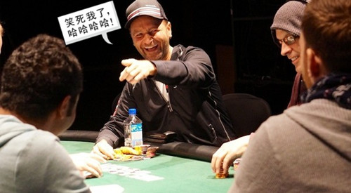  712 Funny-Live-Poker_.jpg