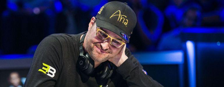 tony-robbins-fans-not-sold-on-phil-hellmuth-s-positivity.jpg