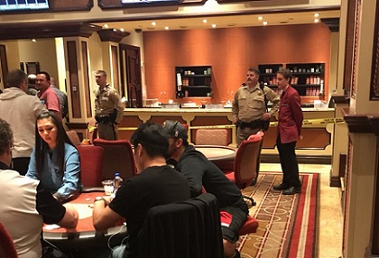 百乐宫扑克室再次被抢，一名警官受伤，罪犯抢救无效死亡！
